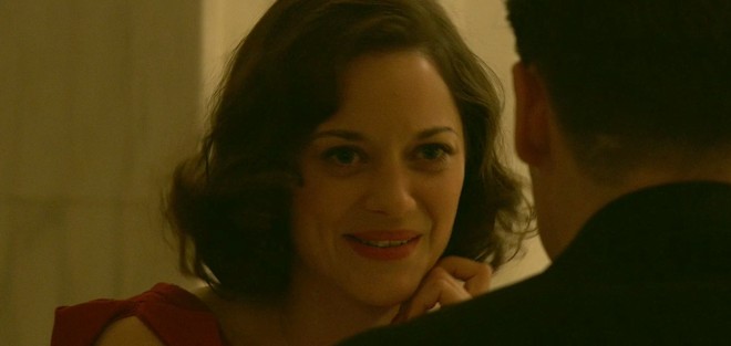 Vencedora do Oscar de Melhor Atriz em 2007, Marion Cotillard vive uma paixão com Dillinger | 