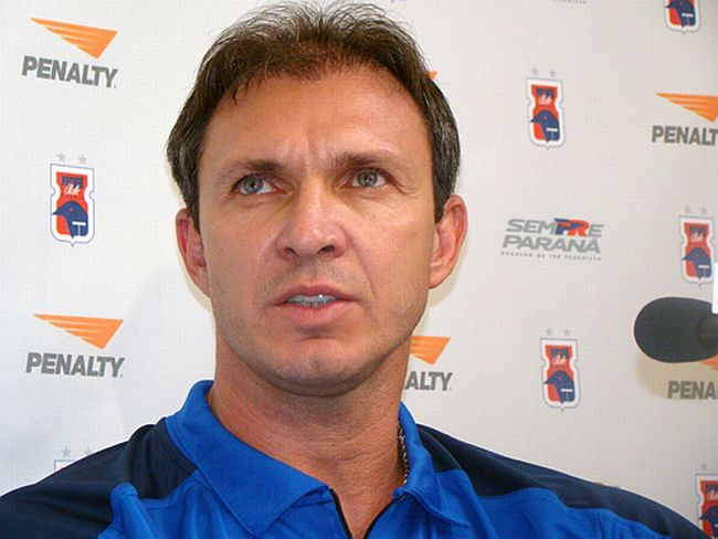 Novo treinador do Paraná, Velloso chega com a confiança de que vai triunfar pelo Tricolor em 2009 | Divulgação / Paraná Clube