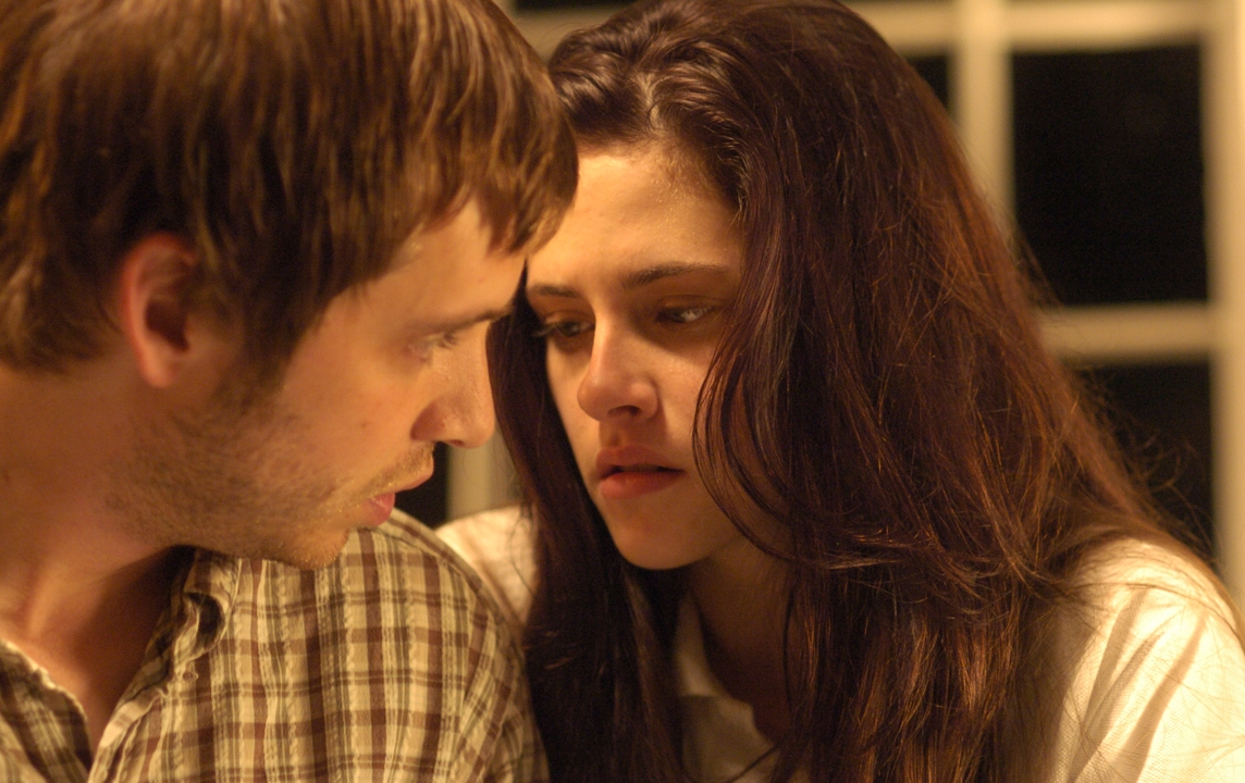 Kristen Stewart faz o papel de uma jovem que está prestes a ficar em uma cadeira de rodas | Divulgação