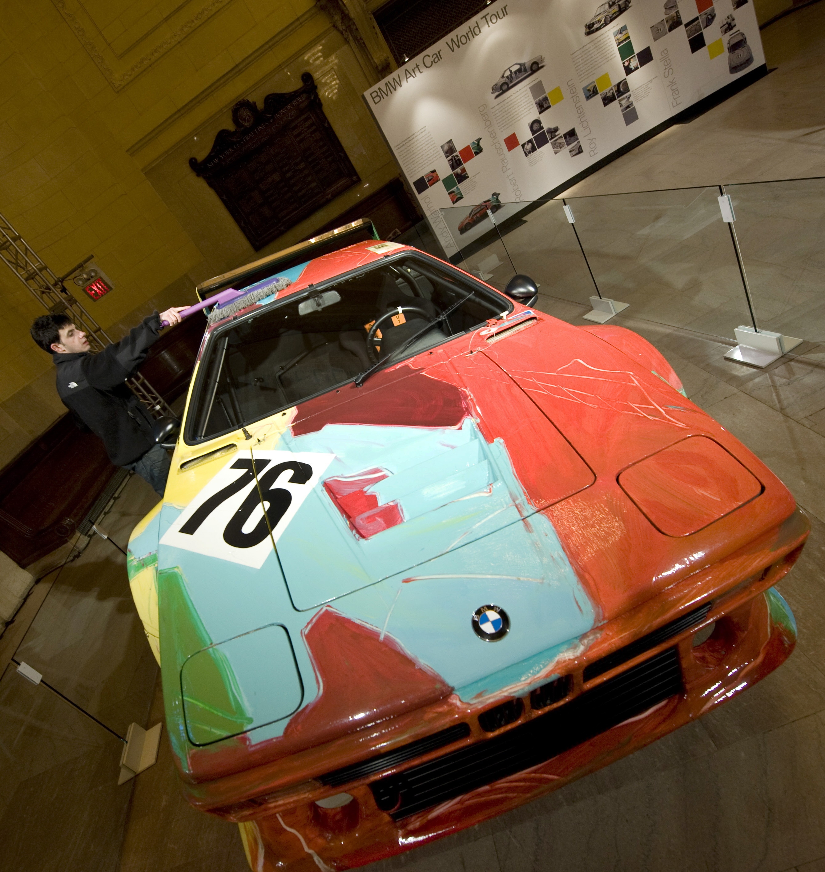 Obra do artista Andy Warhol, em exibição em Nova Iorque | AFP