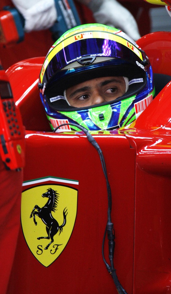Felipe Massa a bordo da Ferrari: brasileiro começa a temporada cercado de enorme expectativa após o vice-campeonato do ano passado | Hamad I Mohammed/Reuters