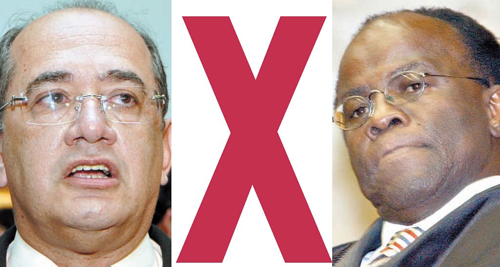 Mendes (esq.) cobrou respeito de Barbosa, que respondeu: Vossa Excelência está destruindo a Justiça deste país e vem agora dar lição de moral em mim? | Roosewelt Pinheiro/ABr e Fábio Rodrigues Pozzebom/ABr