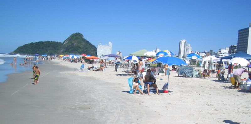 Tempo colaborou e um bom número de turistas foi ao litoral paranaense | Felipe Lessa/Gazeta do Povo