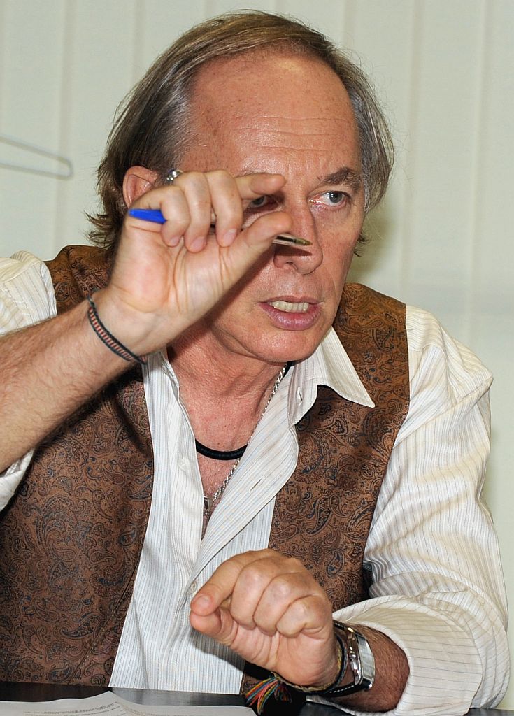 É uma lei (de SC) que contraria a lei federal. Eu já dei ordens para o Ibama embargar tudo o que for construído a cinco metros dos rios. Quem resistir vai ser preso. Carlos Minc, ministro do Meio Ambiente | Valter Campanato/ABr