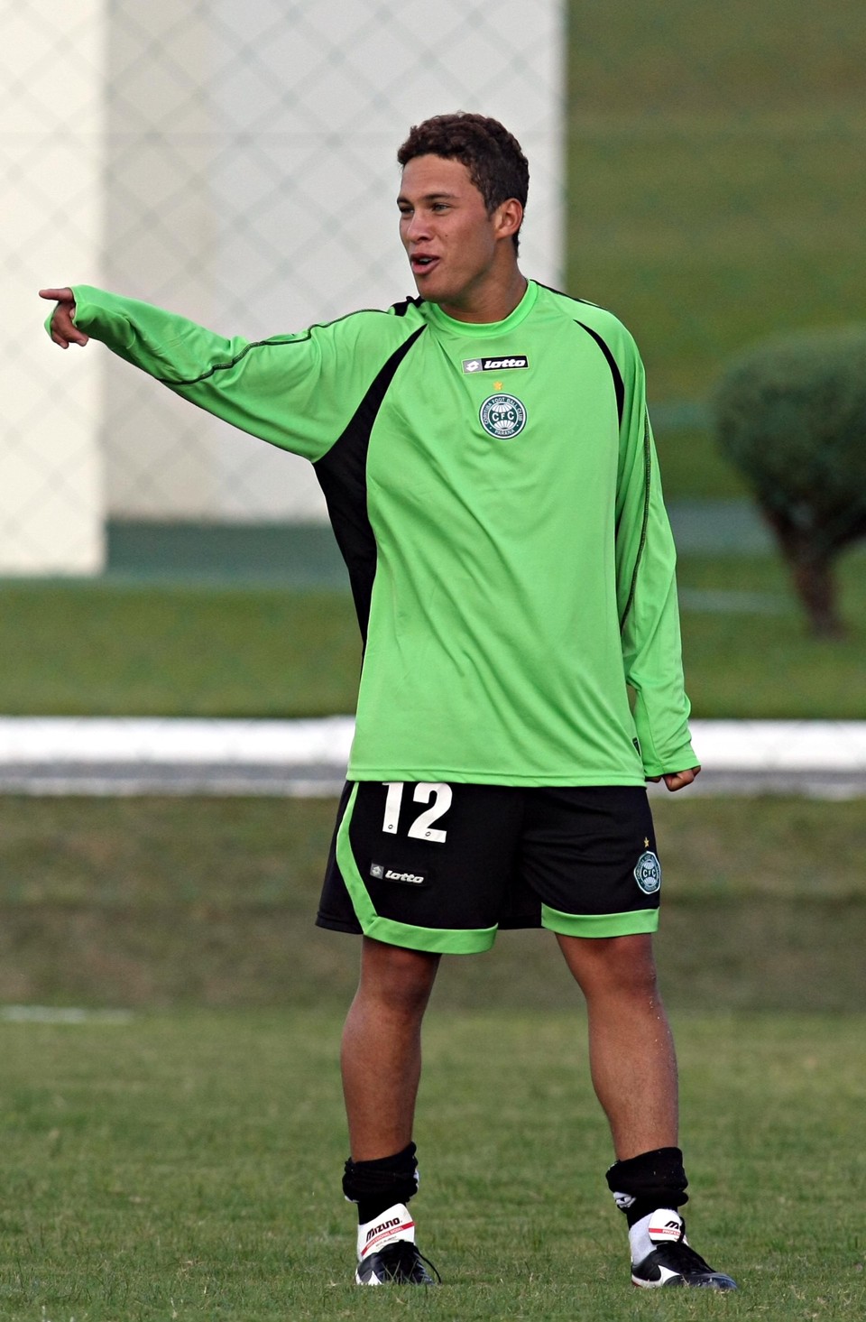 Meia Marlos pode voltar à condição de titular no Atletiba deste domingo, na Arena | Albari Rosa / Gazeta do Povo