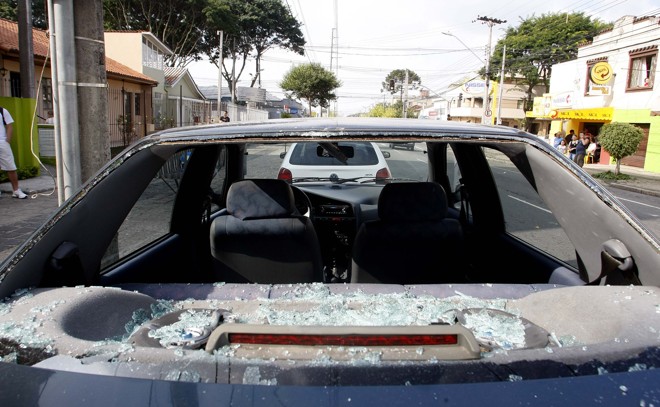 Antes do clássico, a violência trouxe pânico e danos materiais na Brasílio Itiberê | 