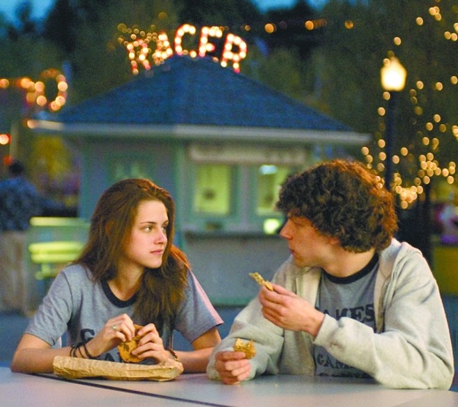 Kristen Stewart e Jesse Eisenberg: verão de descobertasw em Adventureland | 