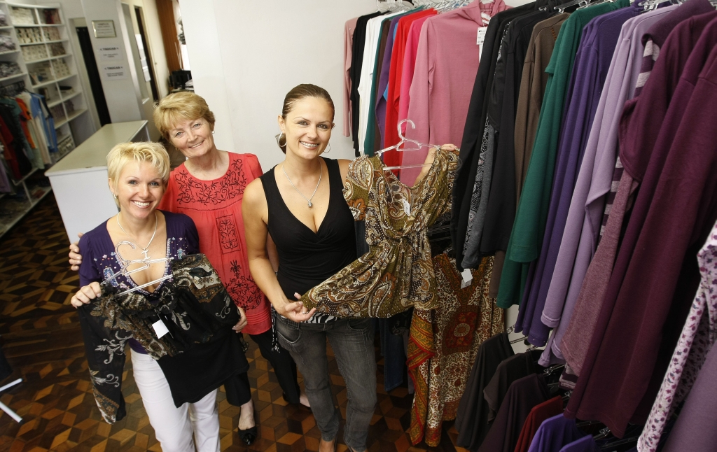 As empresárias Iraci, Rosemary e Danielle Fabri: loja modernizou o atendimento | Rodolfo Bührer/Gazeta do Povo