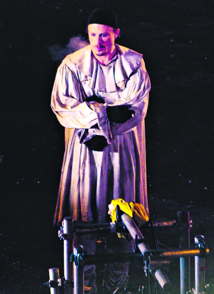 Heath Ledger em uma das cenas de The Imaginarium of Doctor Parnassus: três outros atores completaram o filme | Divulgação