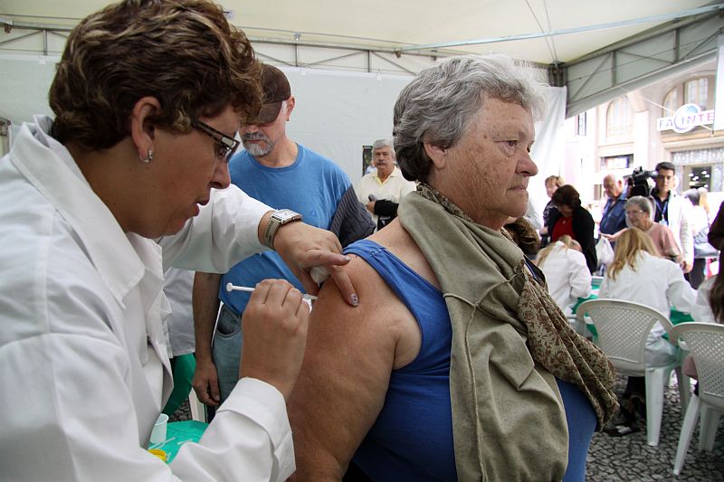 Vacinação começou no sábado (25) e vai até o dia 8 de maio | Valdecir Galor/SMCS/Divulgação