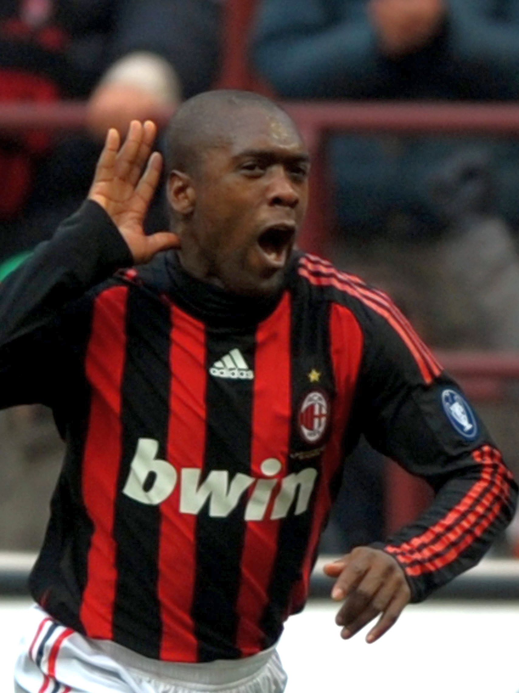 Seedorf defende companheiro Kaká | Giusepe Cacace / AFP