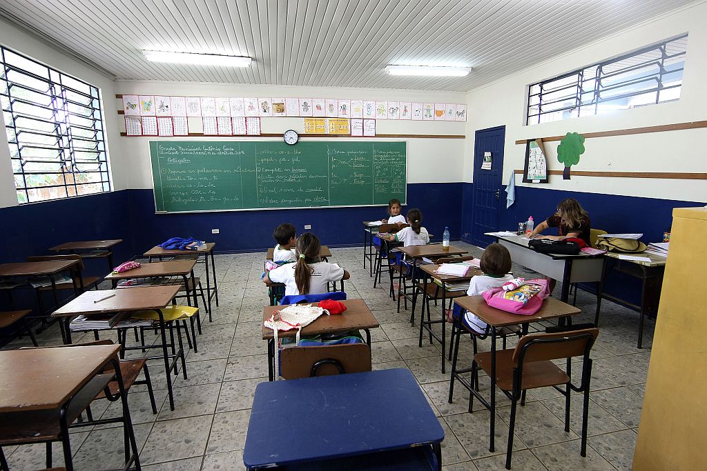 Fundada há 149 anos, a Escola Antônio Prado encerrará as atividades no dia 23 de abril: 56 alunos terão de ser transferidos | Hedeson Alves/Gazeta do Povo