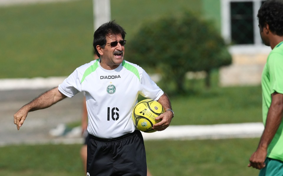 René Simões confirma contato da diretoria alviverde e estará em Curitiba na tarde desta sexta-feira | Rodolfo Bührer/ Gazeta do Povo