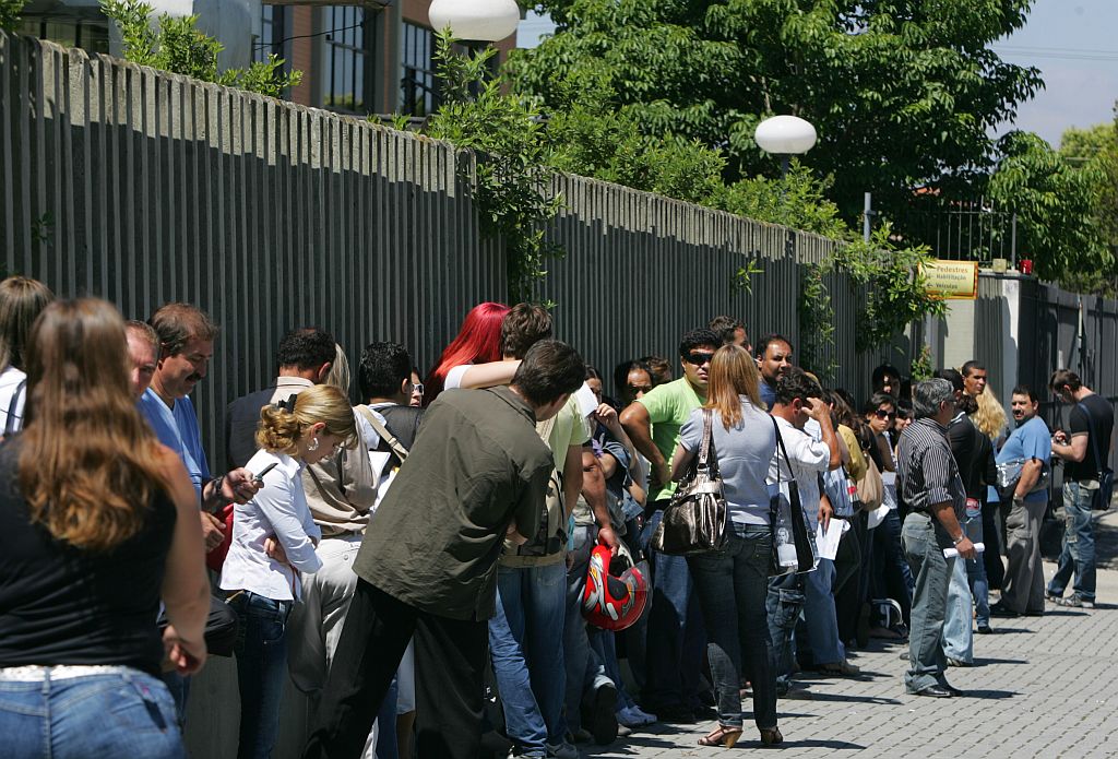 Fila no Detran: problema é ainda maior para motoristas profissionais | Marcelo Elias/Gazeta do Povo