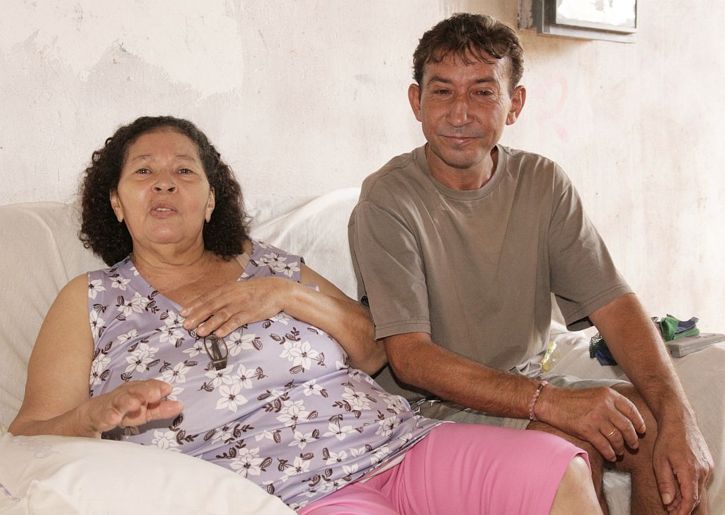 Benedita e o filho Moura: missão agora é provar que ele continua vivo | Osmar Nunes/Gazeta do Povo