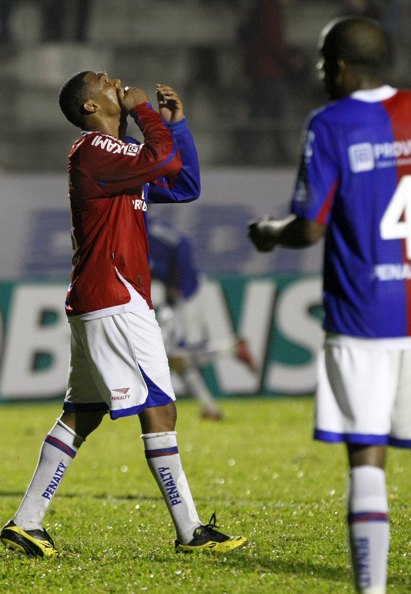 Jogadores do Paraná não acreditaram na eliminação da equipe na Copa do Brasil | Pedro Serápio / Gazeta do Povo