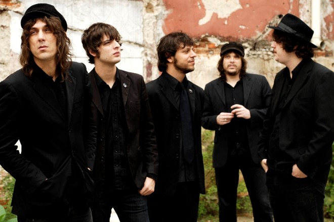 Banda gaúcha Cachorro Grande fará a abertura do show do Oasis no dia 10 de maio |