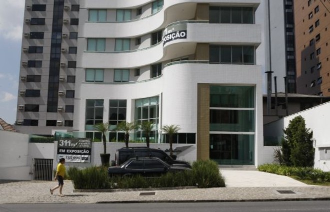 Edifício Constelation, no Cabral: ausência de grades |