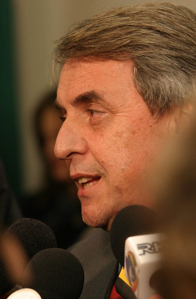 Romeu Bacellar Filho, professor de Direito da UFPR: (Dar publicidade aos atos oficiais) é uma norma. Não é recado, conselho ou lembrete | Rogério Machado/Gazeta do Povo