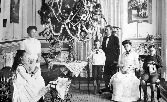 A família Schmidlin reunida em festa de Natal há mais de cem anos |