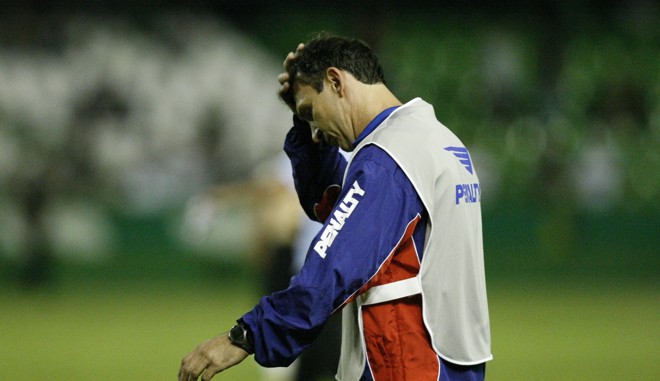 Técnico Wágner Velloso estava desanimado com o desempenho paranista no clássico | 