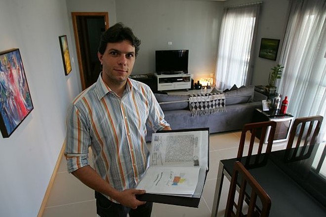 Diego Pardo pesquisou o histórico da construtora antes de fechar a compra de seu apartamento |