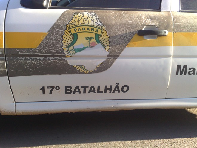 Carro da Polícia Militar que patrulhou o protesto desta tarde; adesivo com o distintivo de identificação da instituição estava descascado | 