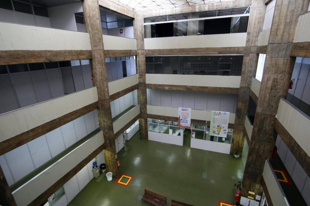 No prédio do antigo IPE, o número de salas para audiências dobrou, o que permitirá a realização de 140 por semana | Albari Rosa/Gazeta do Povo