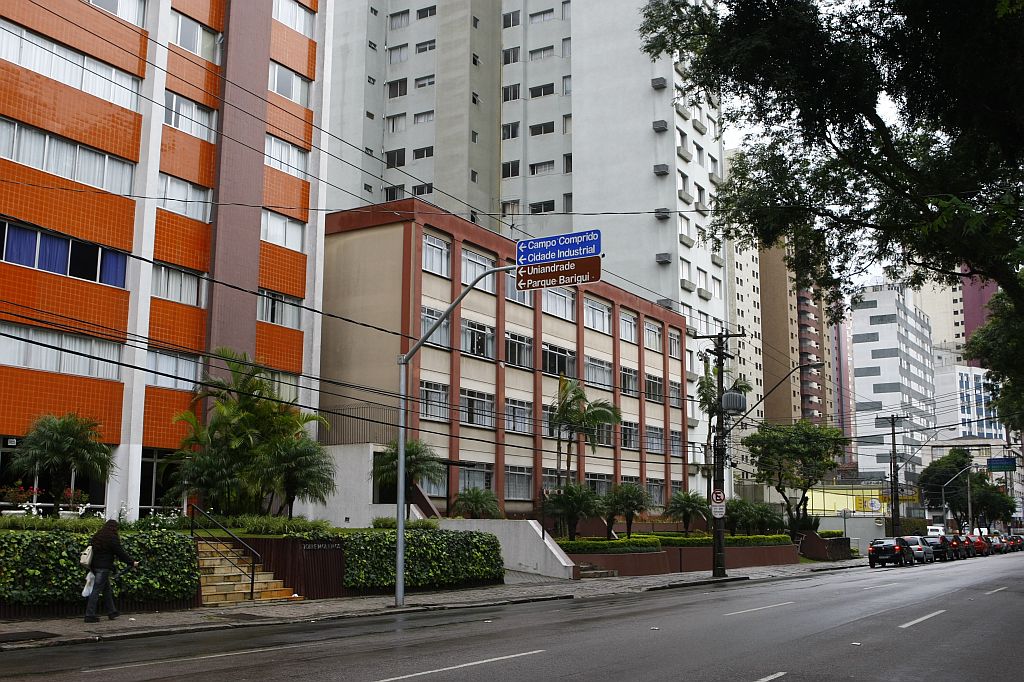 Rua Saint´Hilaire: metro quadrado entre os mais caros da cidade | Aniele Nascimento/ Gazeta do Povo