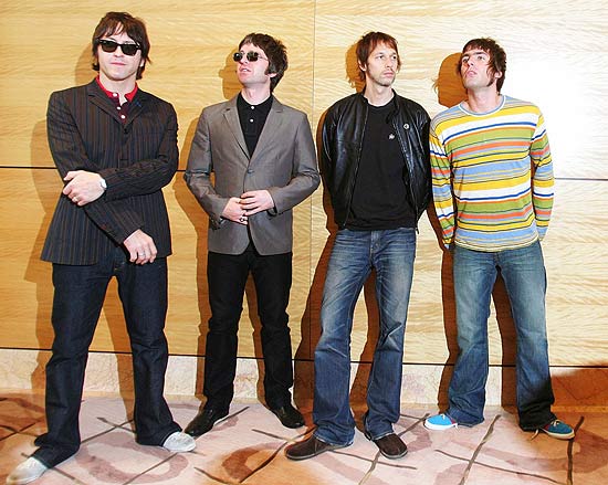 Integrantes da banda inglesa Oasis, a partir da esquerda, Gem Archer, Noel Gallagher, Andy Bell e Liam Gallagher | Paul Yeung/Reuters