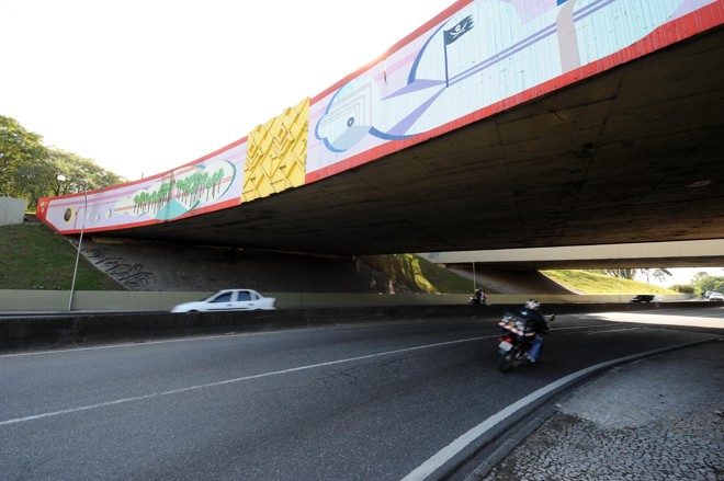 Produto impede que tinta utilizada por pichadores penetre na superfície de viadutos, passarelas e monumentos |