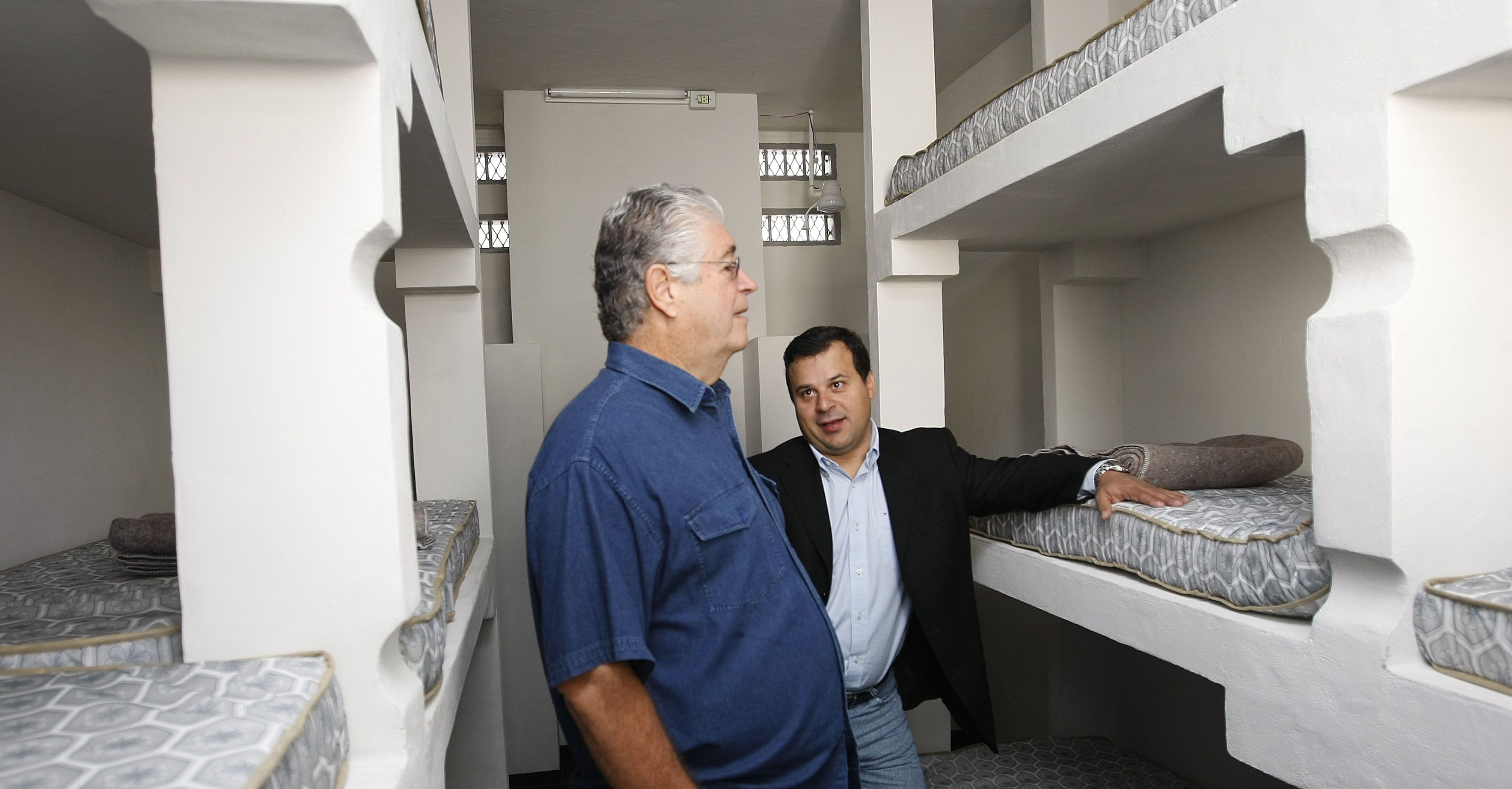 As estruturas têm capacidade para 12 presos cada | Jonathan Campos/Gazeta do Povo