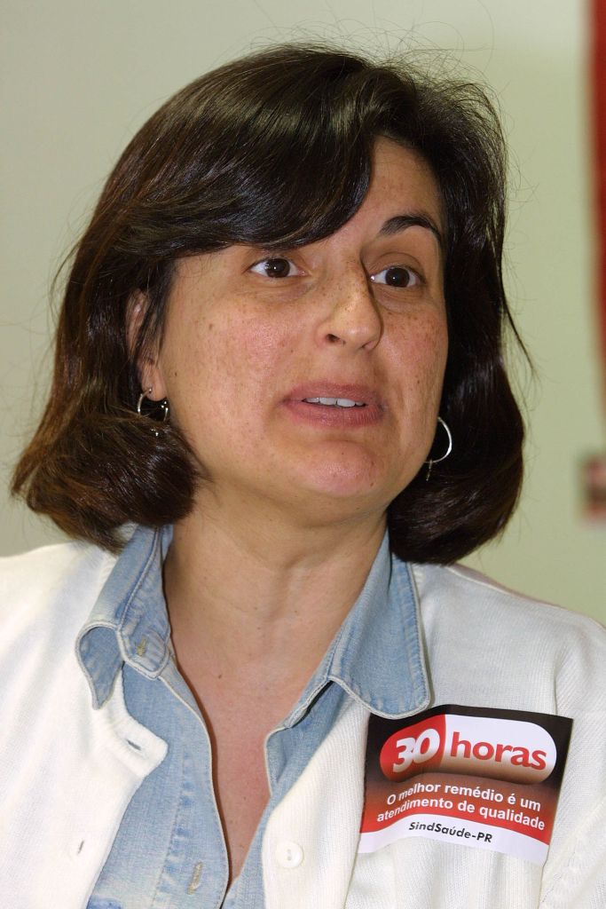 O Fórum (das Entidades sindicais do Paraná) está pressionando a Secretaria de Administração para a implementação dessas promoções. Isso poderá significar um reajuste melhor para muitos servidores.Elaine Rodella, diretora do Fórum das Entidades Sindicais do Paraná | Jonathan Campos/Gazeta do Povo