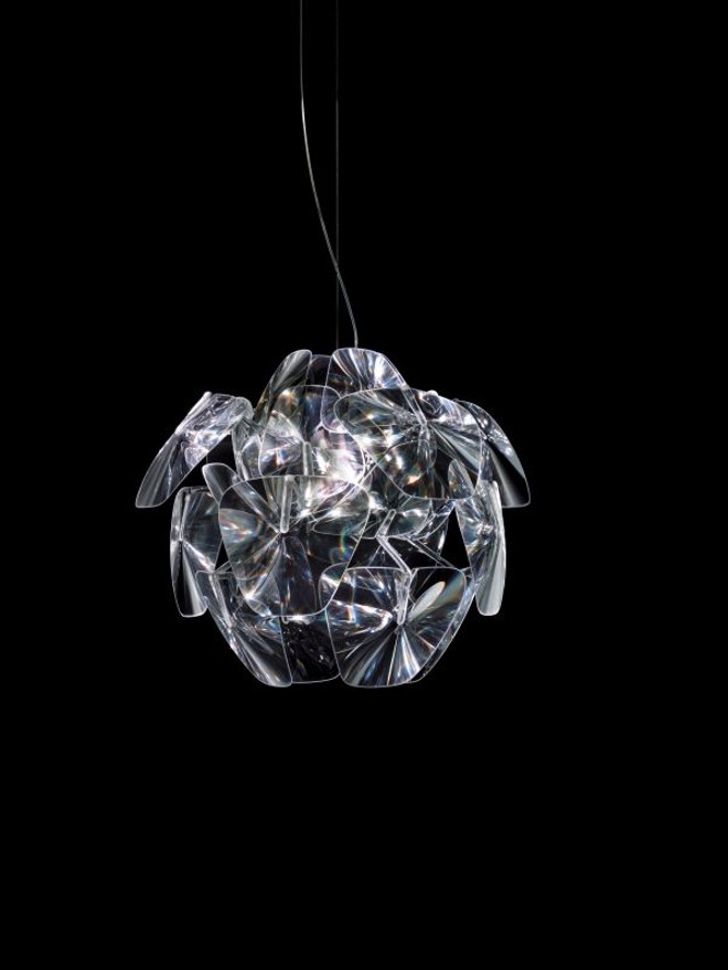 Hope, luminária dos designers Francisco Gomez Paz e Paolo Rizzatto para a italiana Luceplan | 