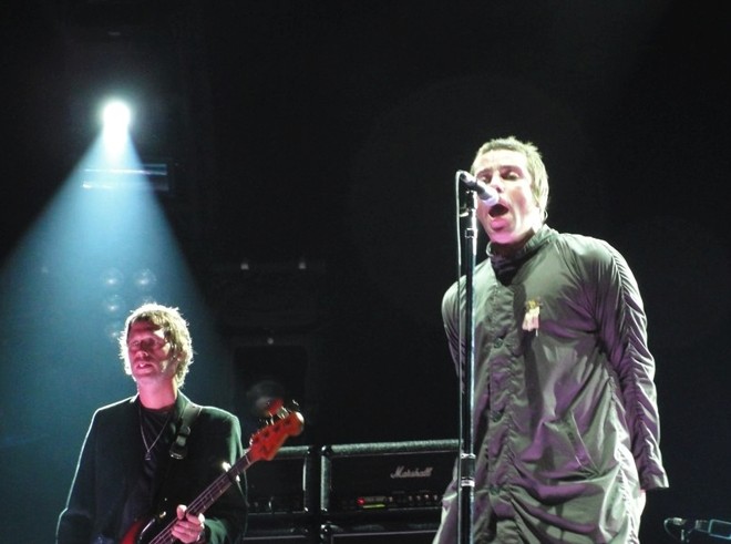 Show da banda Oasis na noite deste domingo (10), na Arena Expotrade |