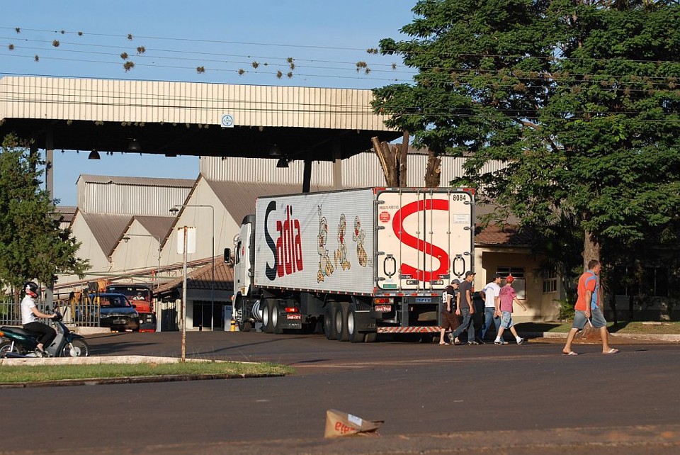 Unidade da Sadia em Toledo, Oeste do Paraná: sindicato local está fazendo 40 rescisões por dia | Márcio Pimentel