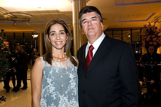 A secretária municipal de Turismo, Juliana Vosnika, prestigiou na noite de quarta a inauguração oficial do Green Hall, do empresário Denir Guandalini, no Alto da XV |