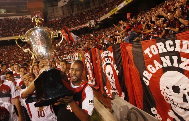 Festa atleticana durou cerca de uma hora no gramado da Arena da Baixada |