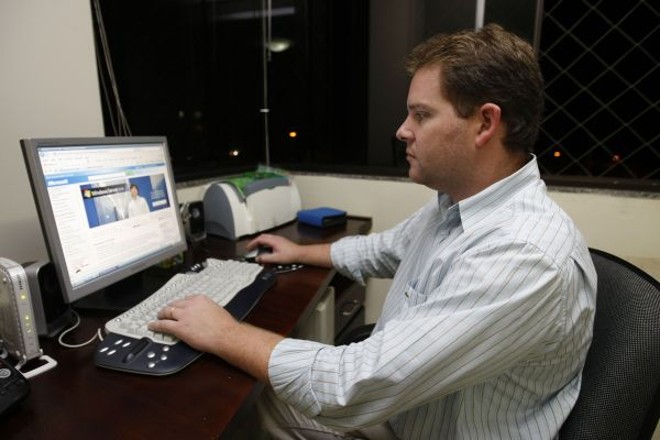 Mugnaini, funcionário de uma multinacional: de Curitiba, ele atende o mundo inteiro | 