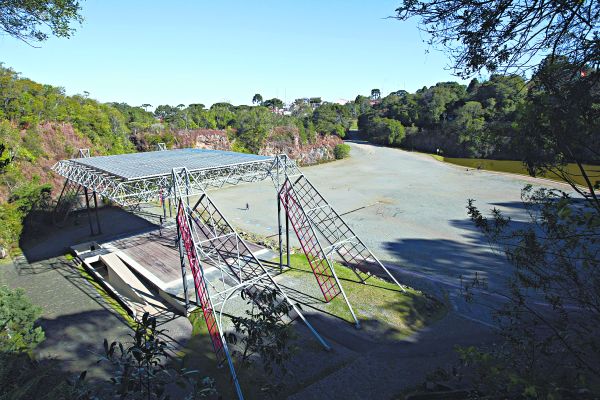 Vista panorâmica da Pedreira Paulo Leminski, que segue interditada | Arquivo/Gazeta do Povo