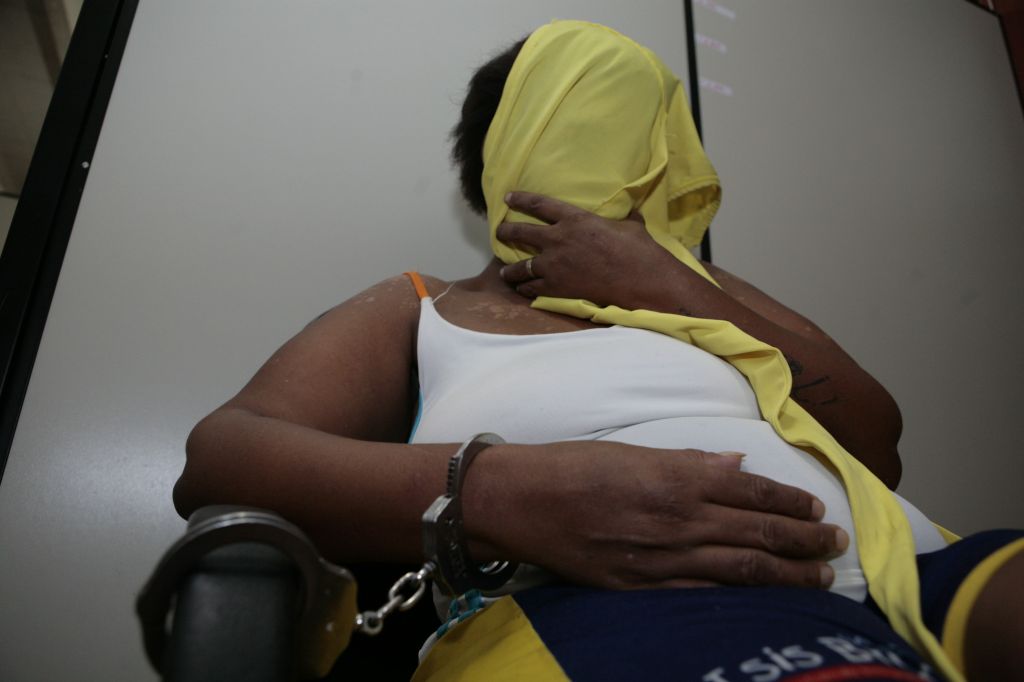 "Não sei o que fazer com ela", diz a delegada de Marialva sobre detenta | Walter Fernandes/Gazeta do Povo