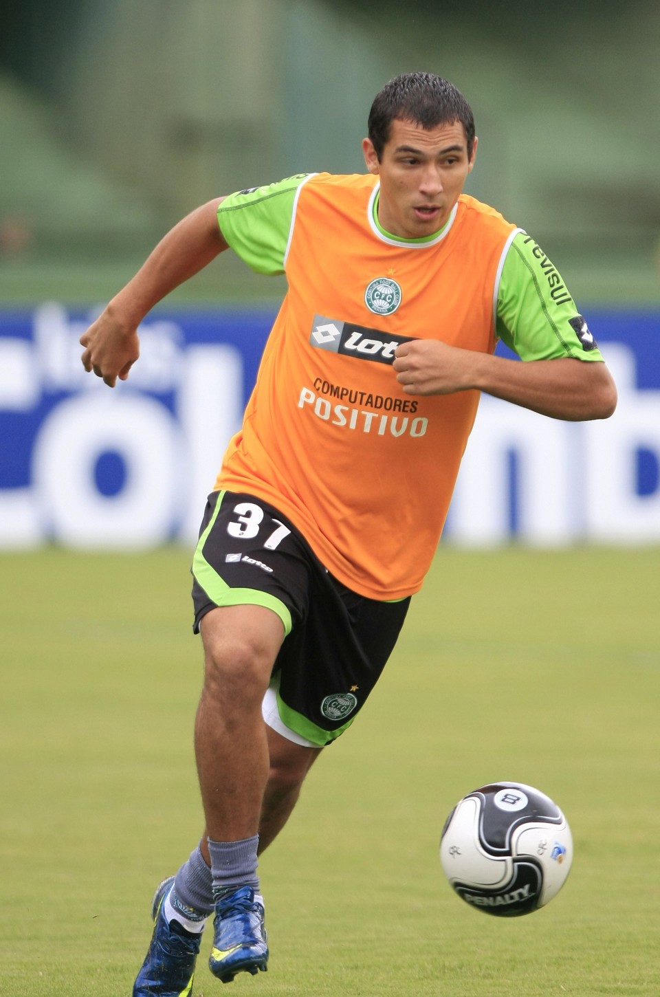 Leandro Silva pode ser a novidade do Coritiba para jogo contra o CSA. Contudo, só joga se renovar contrato | Giuliano Gomes / Gazeta do Povo