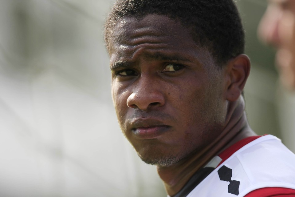 Colombiano Valencia já treina com bola e pode reaparecer no Furacão para encarar o Flamengo | Giuliano Gomes / Gazeta do Povo