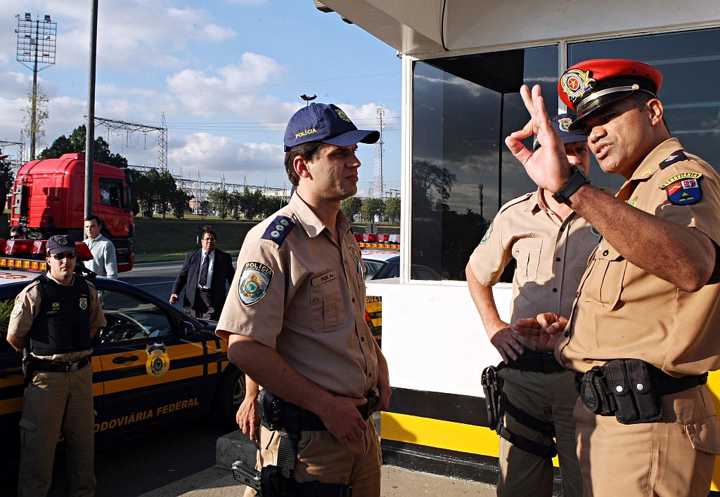 Transferência de comando no posto de fiscalização da BR-277 no entroncamento com o Contorno Sul de Curitiba: transição no estado termina amanhã | Albari Rosa/Gazeta do Povo