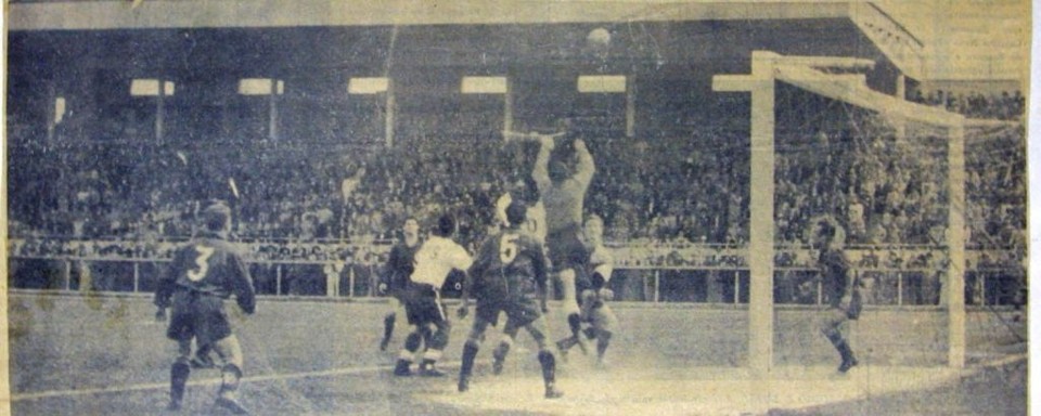 Com 9 mil espectadores, Espanha e Estados Unidos fizeram o principal jogo no moderno Durival Britto. A Vila Capanema ainda recebeu o duelo entre Suécia e Paraguai | Reprodução/ Arquivo/ Gazeta do Povo