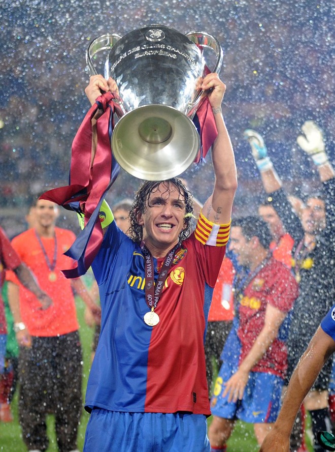 A festa catalã começou com a entrega do troféu a Puyol | 