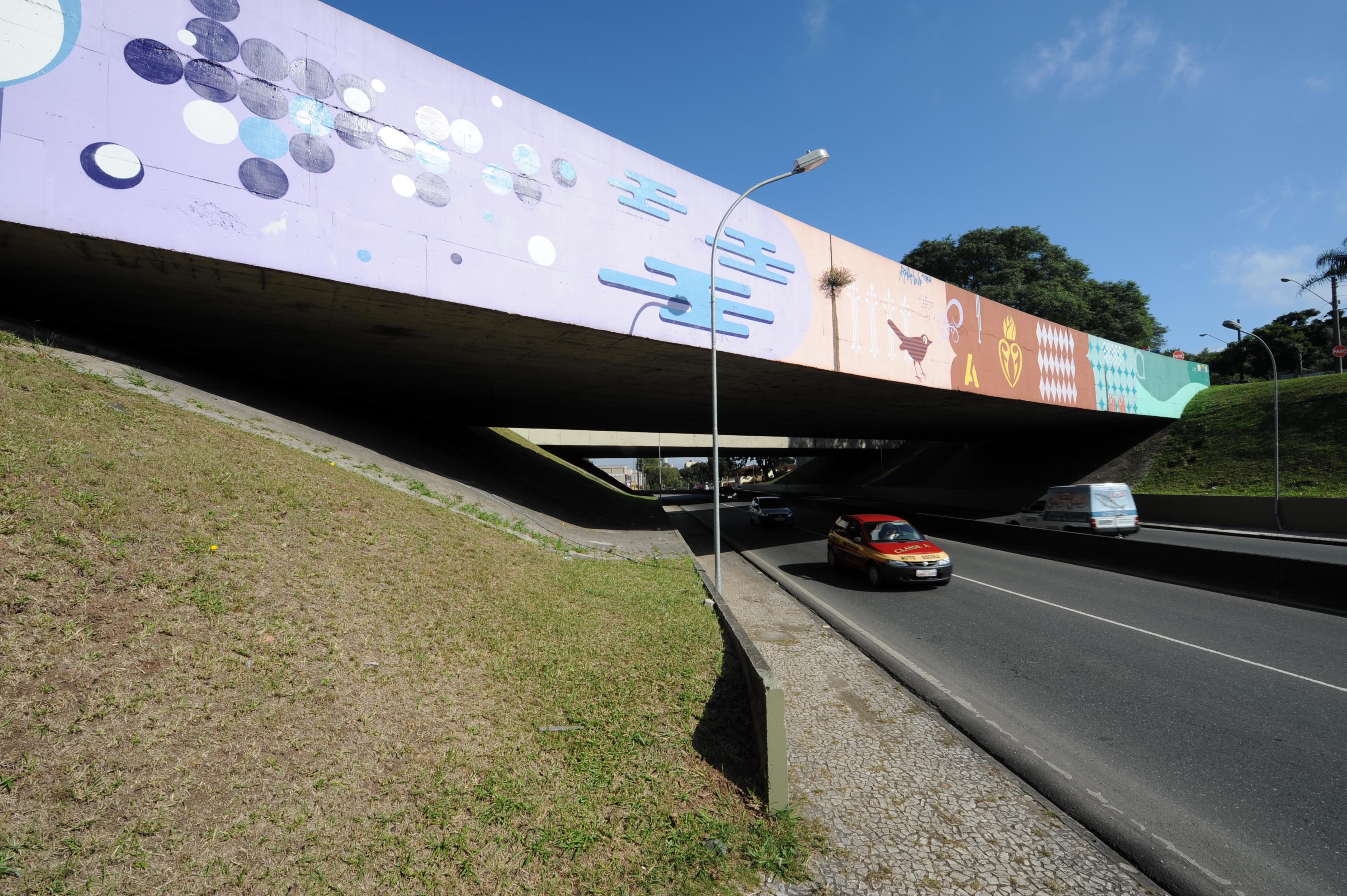 Nova tinta antipichação já foi utilizada no viaduto da Avenida Nossa Senhora da Luz, no bairro Alto da XV, em Curitiba | Ricardo Almeida/SMCS