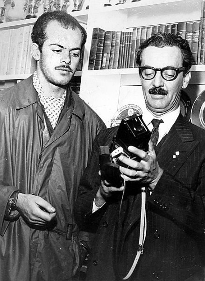 Em 1959, com Jânio Quadros, durante uma campanha: acervo impressiona museus do mundo todo | 