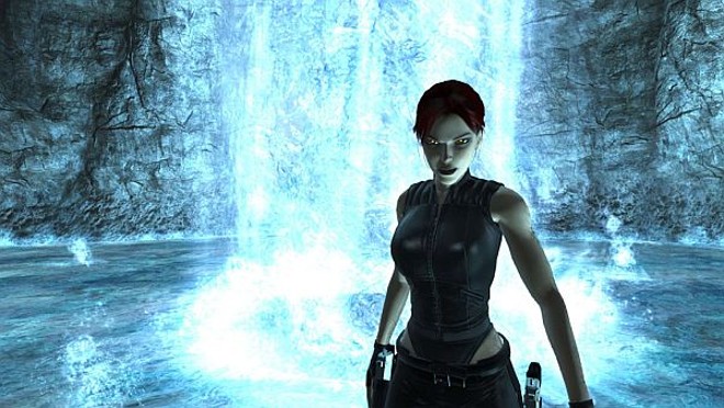 Lara Croft em ação em Underworld: seios reduzidos na versão mais recente do jogo | 