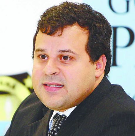 Sugiro que quem tem a carteira suspensa vá ao Detran fazer a entrega. É bom ter em mente que, se não entregar, pode ser preso.Luiz Fernando Delazari, secretário da Segurança Pública | Elias Dias/AE